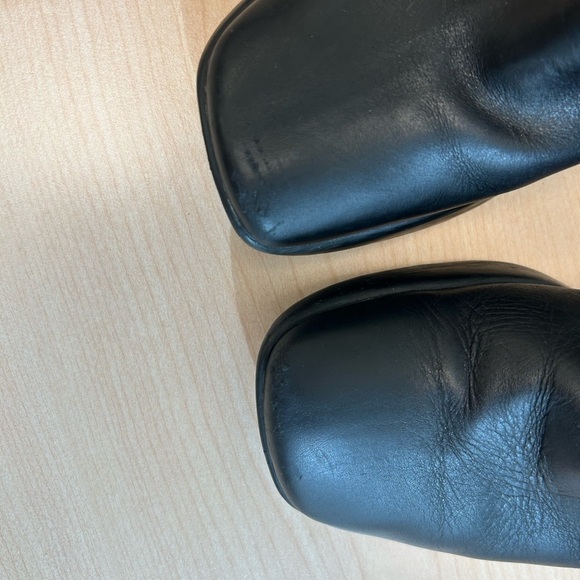 NOT FOR SALE. Leather giant block heel side zip boots - Picture 3 of 14